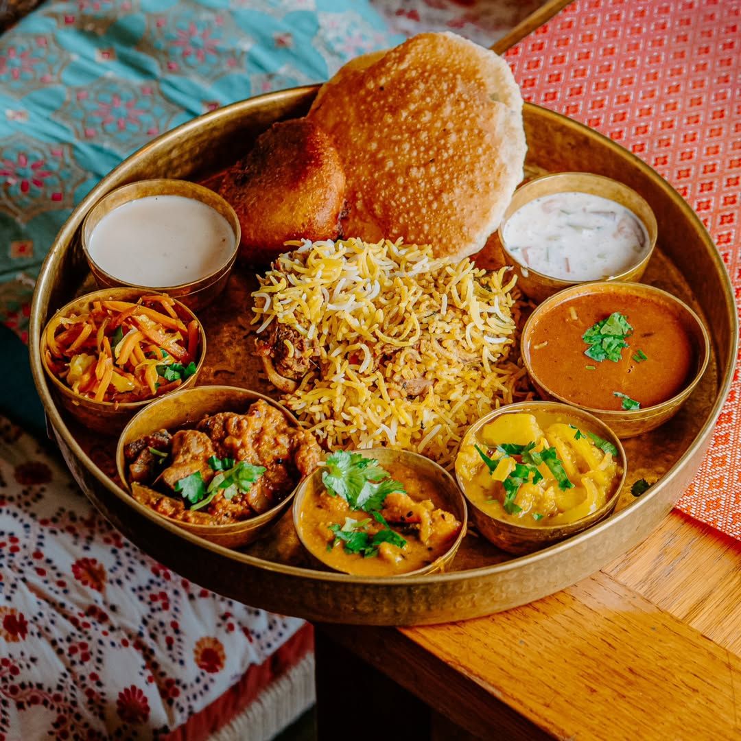Un thali complet servi chez Deb's Bistro