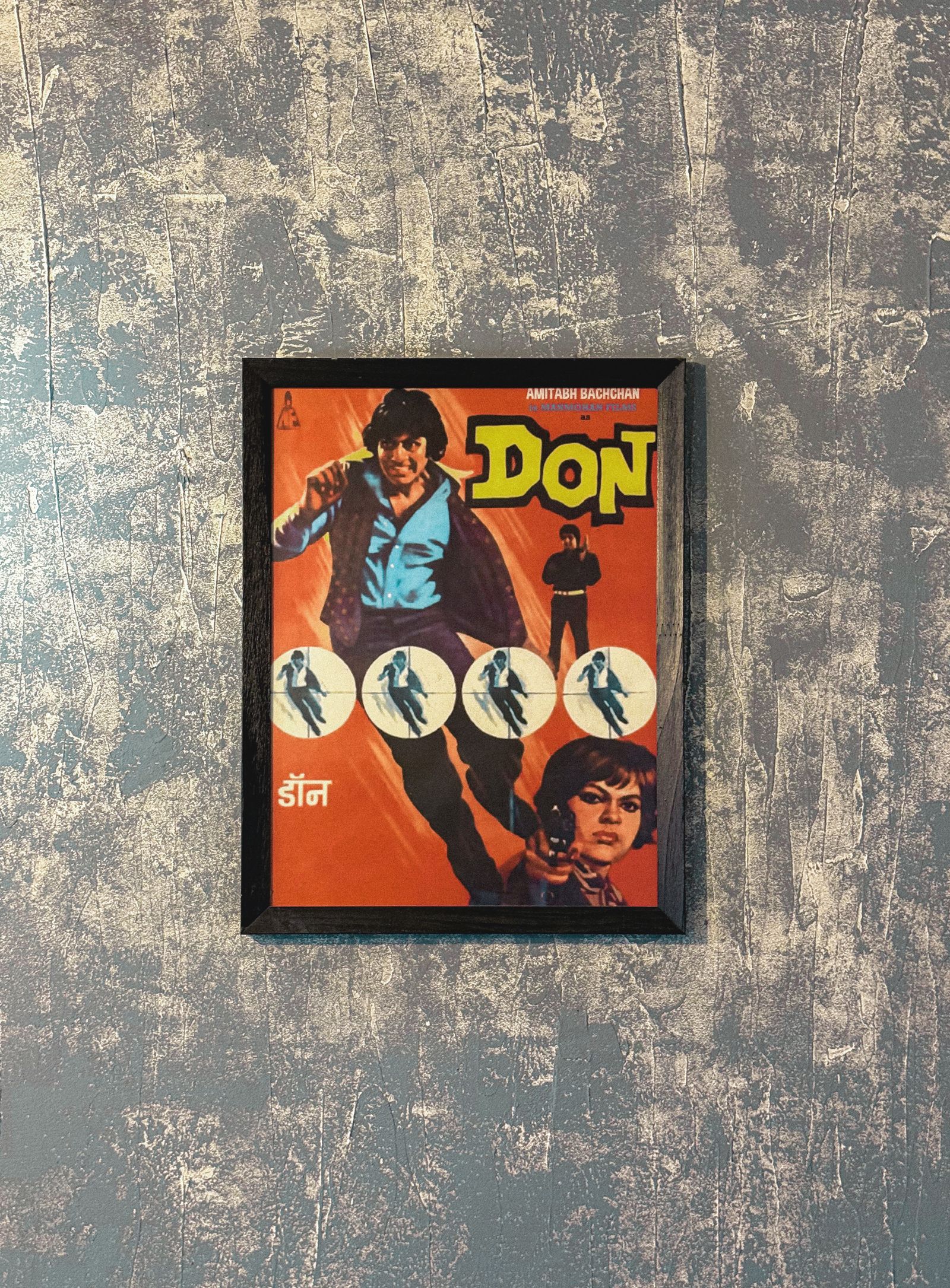 Affiche Bollywood vintage sur le mur du bistro